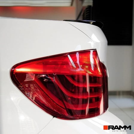 BMW F10 M5 Stil Bagaj Spoiler  Parlak Karbon
