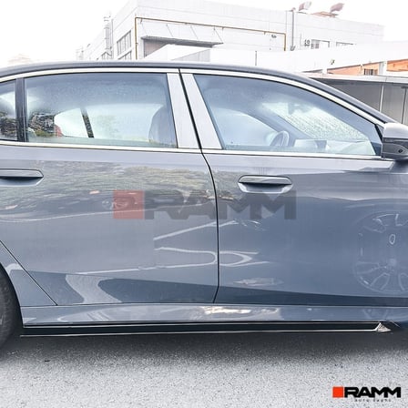 BMW G60 Yan Marşbiyel Etek Sağ-Sol Parlak Siyah
