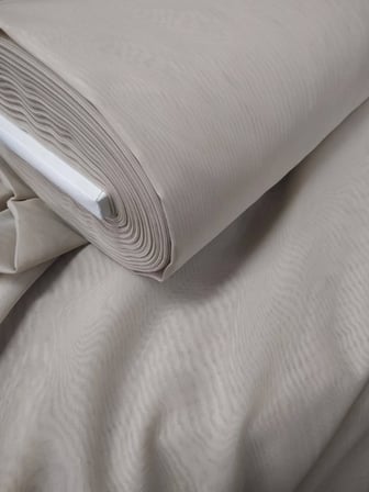 Düz Dökümlü Düz Tül Perde - Sütlü Kahve - Pileli Dikim 1x2,5 Pile