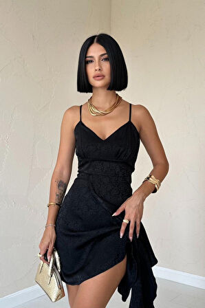 Reka Moda Siyah Jakarlı Asimetrik Elbise