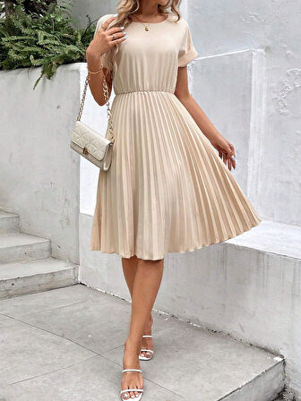 Reka Moda Kadın Kısa Kollu Yakası Açık Belden Lastikli Pileli Kısa Ithal Krep Elbise