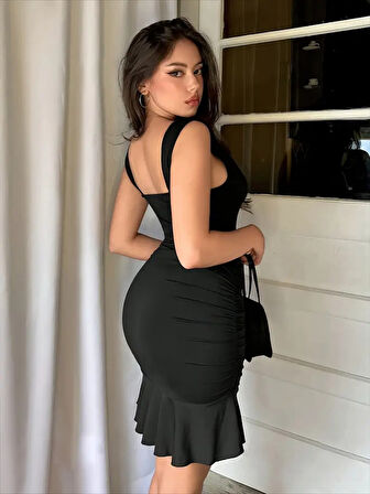 Reka Moda Kadın Askılı Derin V Dekolteli Fırfırlı Janjan Krep Elbise