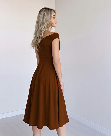 Reka Moda Kadın Kısa Kollu Kruvaze Yaka Eteği Volanlı Krep Elbise