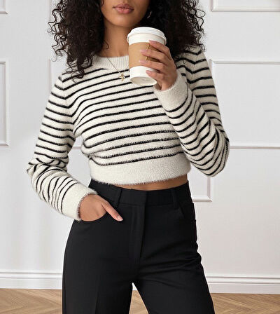 Reka Moda Kadın Uzun Kollu Balıkçı Yaka Crop Triko Bluz