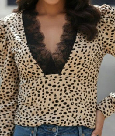 Reka Moda Kadın Uzun Kollu önden Derin Dantel Yaka Leopar Desenli Dalgıç Bluz