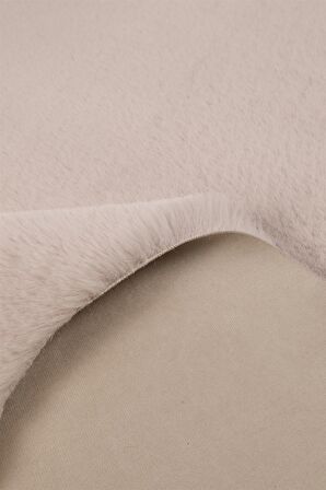 Dekoratif Tavşan Tüyü Ultra Yumuşak Peluş Kaymaz Halı Yolluk