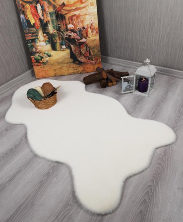 Tavşan Tüyü Dekoratif Ultra Yumuşak Post Peluş Kaymaz Halı
