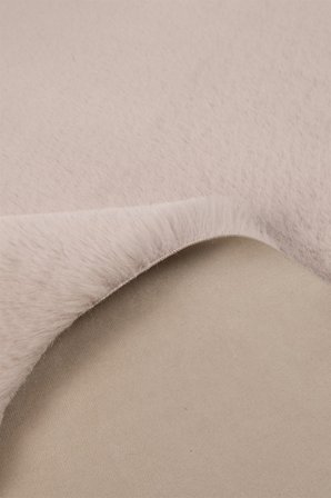 Tavşan Tüyü Dekoratif Ultra Yumuşak Post Peluş Kaymaz Halı