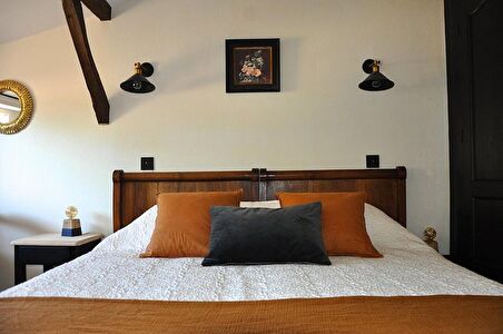 RİOLİGHT RETRO,VİNTAGE,RUSTİK ESKİTME MAFSALLI YATAK BAŞI METAL DUVAR APLİK 1 ADET FİYATIDIR