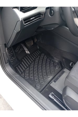 Volkswagen Golf 8 Otomatik Vites 2019 sonrası Araca Özel Tasarım 3D Havuzlu Paspas