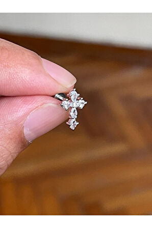 316 Cerrahi Çelik Tragus Helix Kıkırdak Conch Minimal Baget Taşlı Haç Piercing