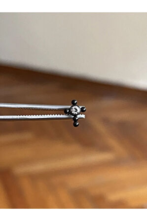 316 L Cerrahi Çelik Dudak Kıkırdak Helix Tragus Piercingi Haç Detaylı Piercing