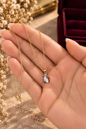 Muhtelif Kedi Figürlü Altın Kolye 14 Ayar 2.21 Gram