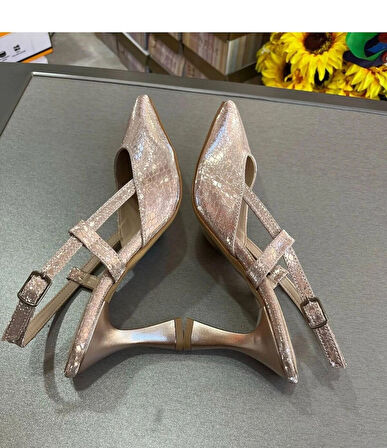 EN MODA AÇIK ROSE GOLD 7CM KADEH TOPUK ARKASI AÇIK YAN BANTLI ÇOK RAHAT KADIN ABİYE AYAKKABI