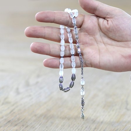 Doğaltaş Kuvars Tesbih - Kararmaz Metal Arnavut Püsküllü - Kişiye Özel İsim Yazılı - Arpa Kesim