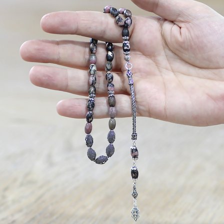 Doğaltaş Rodonit Tesbih - 925 Ayar Gümüş Püsküllü - Kişiye Özel İsim Yazılı - Arpa Kesim