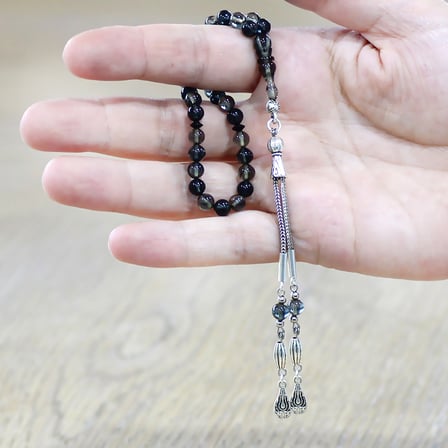Ateş Kehribar Tesbih - Kararmaz Metal Damla Püsküllü - Bilek Boy - Siyah Beyaz Renk - Küre Kesim