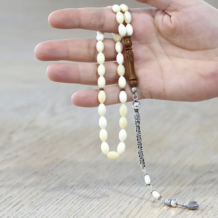 Natural Deve Kemiği Tesbih - 925 Ayar Gümüş Püsküllü - Kuka İmameli - Krem Rengi - Arpa Kesim