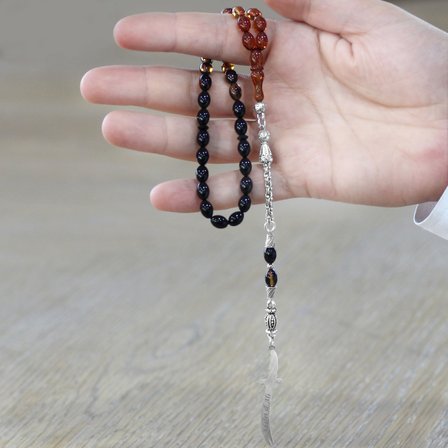 Ateş Kehribar Tesbih - Metal Püsküllü - Sarı Siyah - Zülfikar Uçlu İsme Özel Yazılı - Arpa Kesim