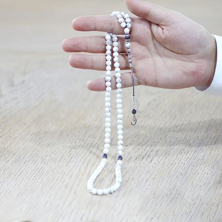 Havlit Doğaltaş Namaz Tesbihi - 925 Ayar Gümüş Vav Püsküllü - Beyaz Renk - Küre Kesim