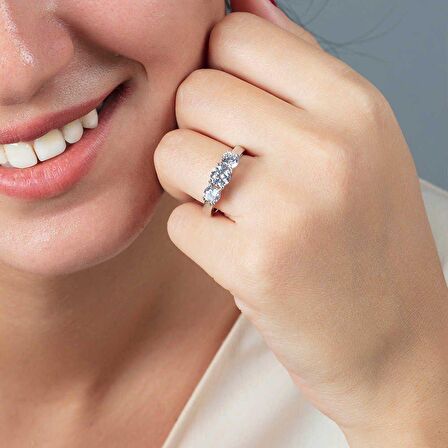 Starlight Diamond Pırlanta Montür Zarif Tasarım 925 Ayar Gümüş Kadın Tria Yüzük