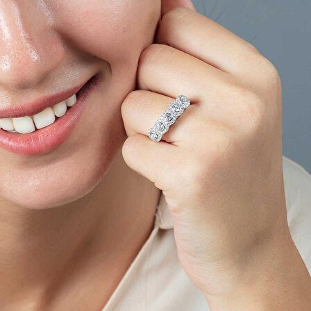 Starlight Diamond Pırlanta Montür Elit Tasarım 925 Ayar Gümüş Kadın Beştaş Yüzük