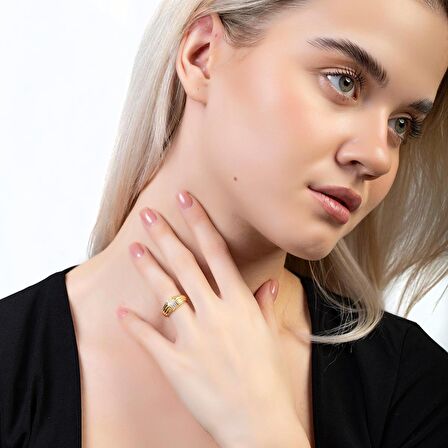 Zirkon Taşlı Dikdörtgen Detaylı Gold Renk Free Size 925 Ayar Gümüş Kadın Yüzük