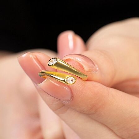 Beyaz Zirkon Taşlı Cats Eye Detaylı Silver Renk Free Size 925 Ayar Gümüş Kadın Yüzük