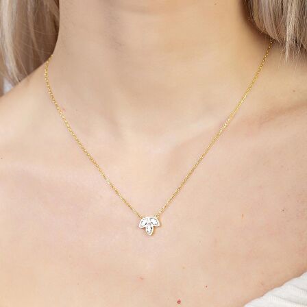 Beyaz Zirkon Taşlı Kardelen Tasarım Gold Renk 925 Ayar Gümüş Kadın Kolye