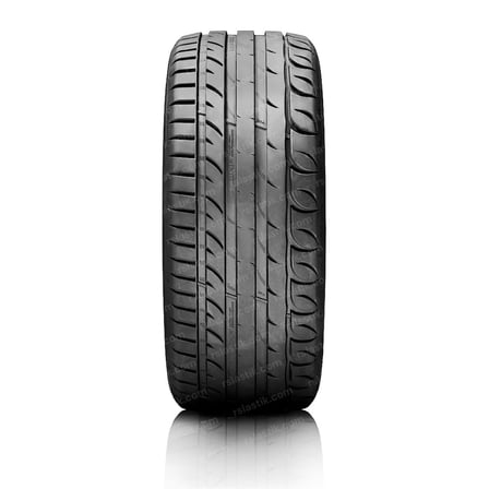 Kormoran 235/40 R18 95Y XL Ultra High Performance