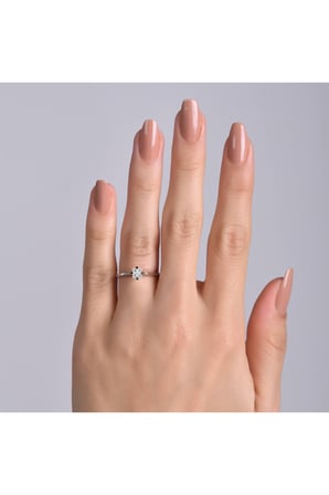 0.20 Karat Prenses Kesim Pırlanta Effect Tektaş Yüzük