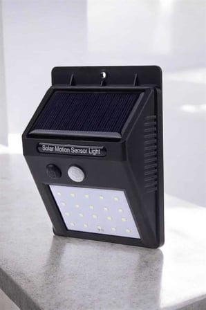 Solar Güneş Enerji Panelli Sensörlü Lamba Enerji Tasarruflu