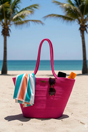 El İşçiliği Zigzag Tekniği ile Dikilen Şık Tasarım Çanta