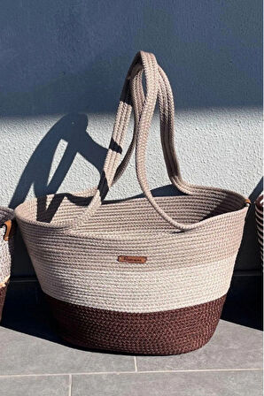 El İşçiliği Zigzag Tekniği ile Dikilen Şık Tasarım Çanta