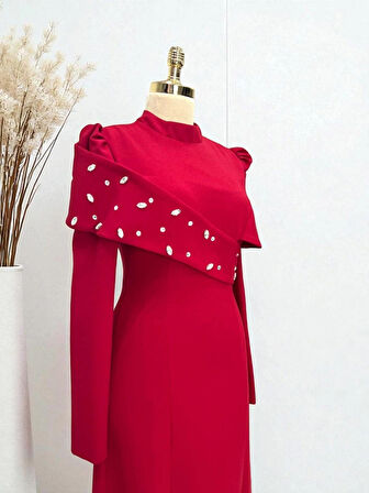  KREP YAKA TAŞ İŞLEMELİ KUYRUKLU ABİYE