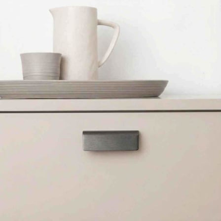 System Mobilya Kulbu Fırçalı Füme Renk 96mm Kulp (SY1743 0096 ELX1)
