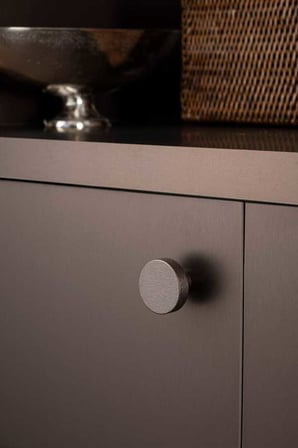 System Düğme Mobilya Kulbu Fırçalı Füme Renk 38mm Çap Tek Delikli Kulp (SY1910 0038 ELX1)