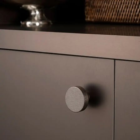 System Düğme Mobilya Kulbu Fırçalı Bronze Renk 38mm Çap Tek Delikli Kulp (SY1910 0038 ELX3)