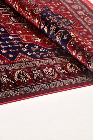 Rumi Etnik Geometrik Desenli Kırmızı Lacivert Salon Halısı Robot Süpürgeye Uyumlu Kolay Temizlenebilir Oturma Odası Halısı