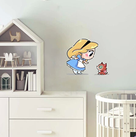 Masalsı Alice ve Arkadaşı Duvar Sticker'ı