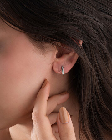 925 Ayar Rodyum Kare Halka Gümüş Küpe (Minimal, Zarif ve Hafif)