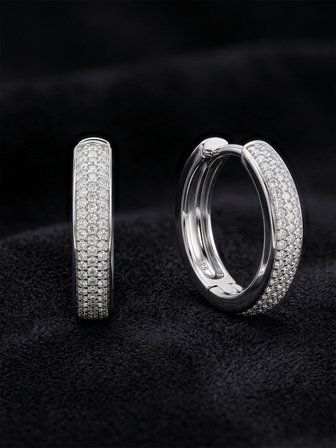925 Ayar Gümüş Rodyum Renk Zirkon Taşlı Oval Formlu Üç Sıra Huggie Halka Küpe - Büyük