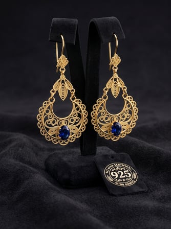 925 Ayar Gümüş Geleneksel Telkari İşlemeli Gold Safir Taşlı Sallantılı Küpe