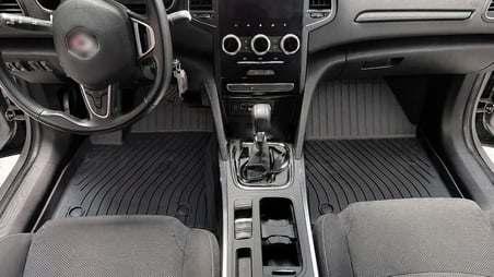 Rizline Premium Renault Megane 4 Sedan 2016-2023 Havuzlu Paspas (Şampuan ve Areon Koku Hediye)