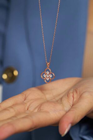 Zirkon Taşlı Rose One Cleef Gümüş Kolye