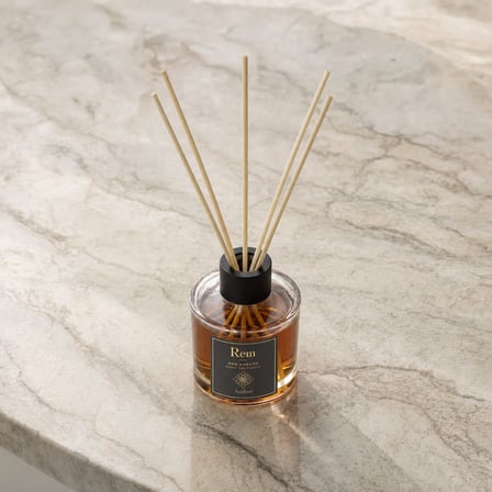 Amber 150 ml Bambu Çubuklu Oda Kokusu – Yuvarlak Silindir Cam Şişe