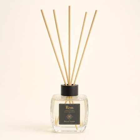 Beyaz Sabun 100 ml Bambu Çubuklu Oda Kokusu – Elmas Model Cam Şişe
