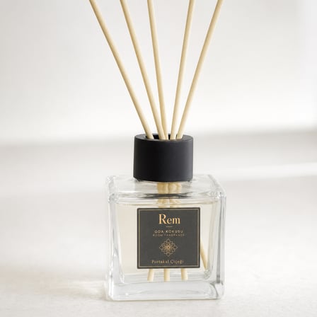 Portakal Çiçeği 100 ml Bambu Çubuklu Oda Kokusu – Kare Cam Şişe