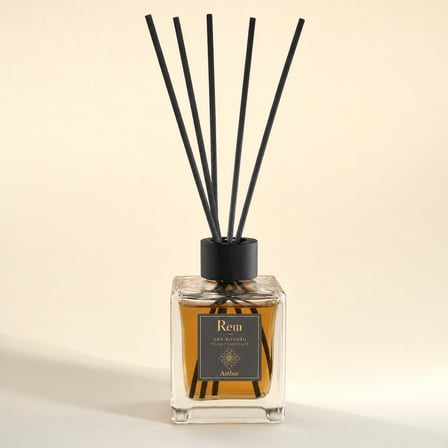 Amber 100 ml Fiber Çubuklu Oda Kokusu – Kare Cam Şişe