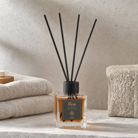 Amber 100 ml Fiber Çubuklu Oda Kokusu – Kare Cam Şişe